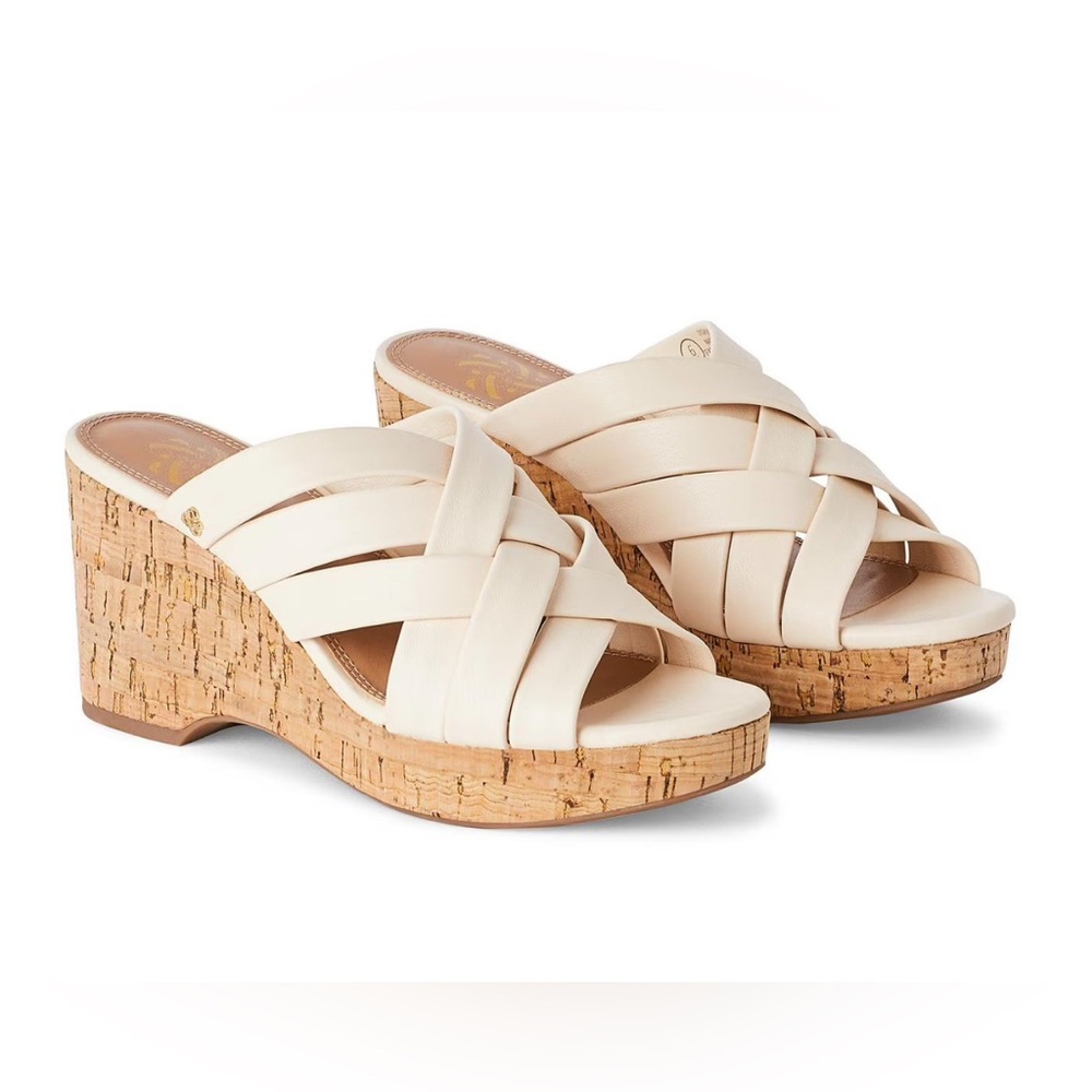 As new. Sam and Libby platforms.